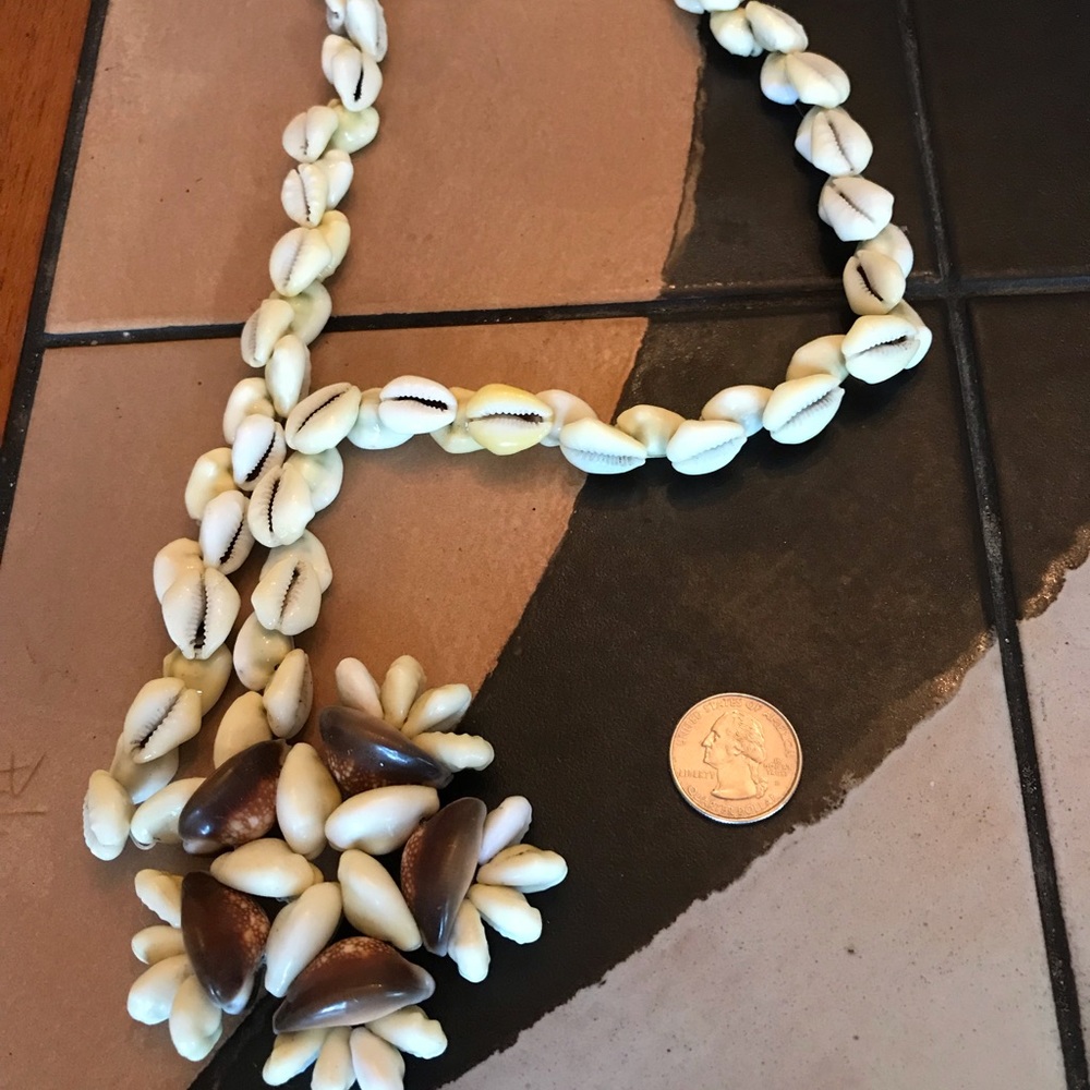 Vintage boho shell necklace - Picture 3 of 5